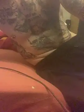 Snapshot of PIercingBoy38 chatting on 03.18.25 PIercingBoy38 online show from 03.18.25