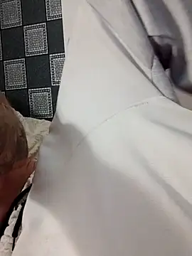 Snapshot of PIercingBoy38 chatting on 09.10.25 PIercingBoy38 online show from 09.10.25