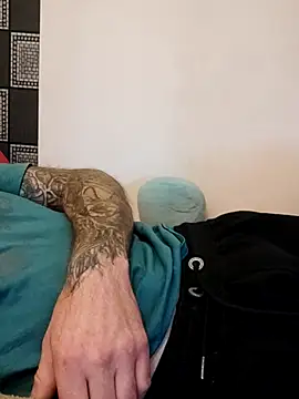 Snapshot of PIercingBoy38 chatting on 10.12.25 PIercingBoy38 online show from 10.12.25