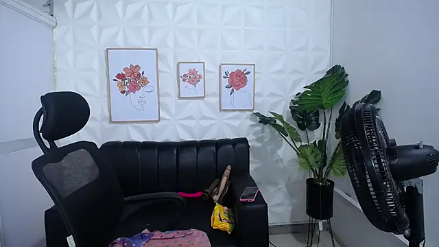 Valentinaa mature online show from 02.27.25