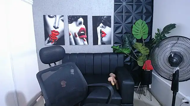 Snapshot of Valentinaa_mature chatting on 06.09.26 Valentinaa mature online show from 06.09.26