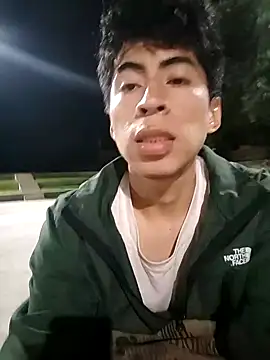 Snapshot of Alexander9827 chatting on 12.25.24 Alexander9827 online show from 12.25.24