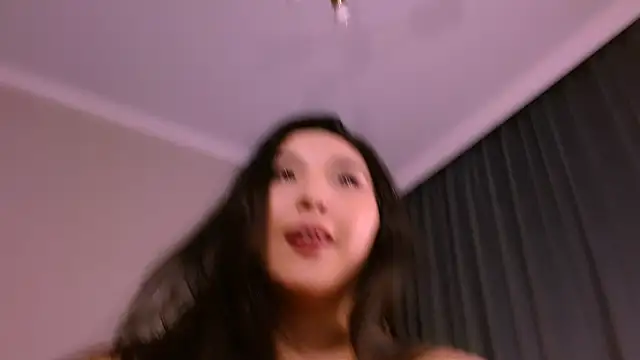 Snapshot of monabooty chatting on 01.31.25 monabooty online show from 01.31.25