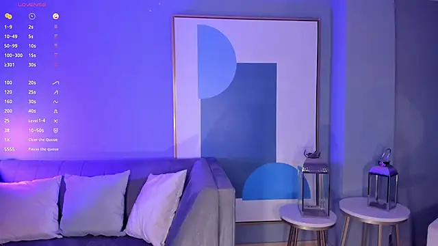 LizzHamilton   online show from 03.17.25