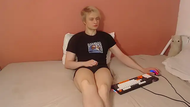 Oliver sweet  online show from 04.22.26