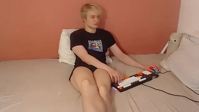 Oliver sweet  online show from 04.23.26