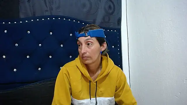 anyu1306 online show from 02.01.25