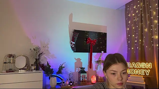 Snapshot of Aliceimhorny chatting on 12.03.24 Aliceimhorny online show from 12.03.24