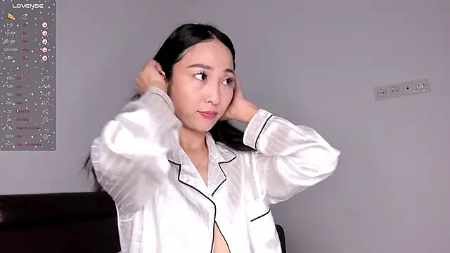 1reisatumi  online show from 06.16.26