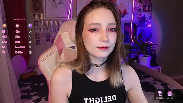 Evie Ro online show from 04.27.26