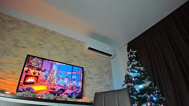 Laya Moon online show from 12.29.24