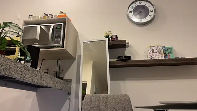 mommy nadin online show from 02.15.25