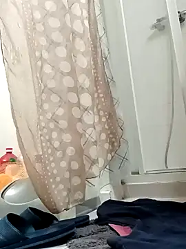 Snapshot of JOHANNA9MOI02 chatting on 02.18.25 JOHANNA9MOI02 online show from 02.18.25