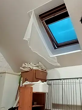 Snapshot of JOHANNA9MOI02 chatting on 09.24.25 JOHANNA9MOI02 online show from 09.24.25