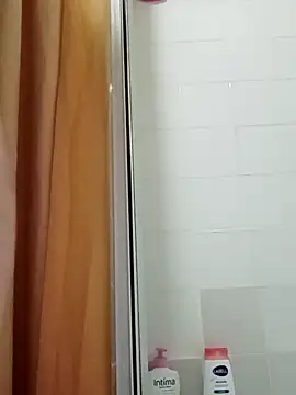 Snapshot of JOHANNA9MOI02 chatting on 10.06.25 JOHANNA9MOI02 online show from 10.06.25