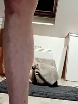 Snapshot of JOHANNA9MOI02 chatting on 11.27.25 JOHANNA9MOI02 online show from 11.27.25