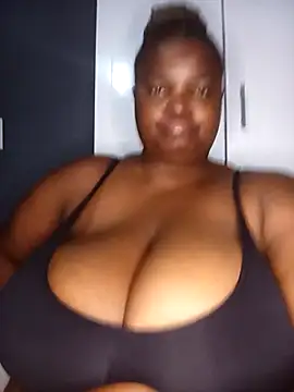 Snapshot of DarkBbw201 chatting on 10.28.25 DarkBbw201 online show from 10.28.25
