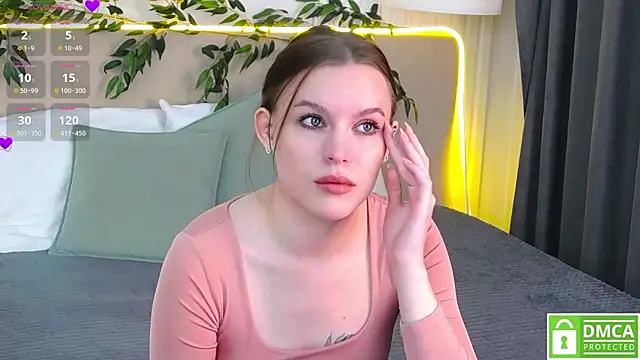 Snapshot of AmaliaBell chatting on 11.11.25 AmaliaBell online show from 11.11.25