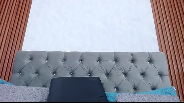 gisellsaenz online show from 09.08.25