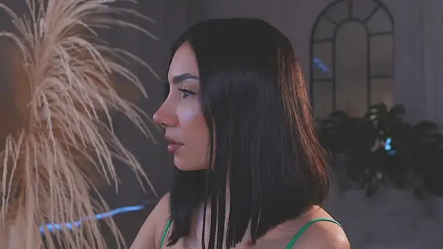 AmyArmstrong online show from 11.14.25