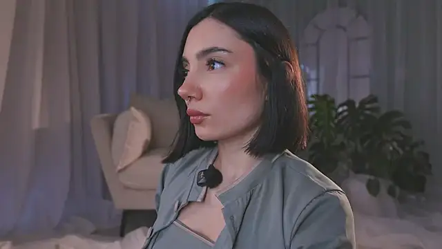 AmyArmstrong online show from 04.24.26