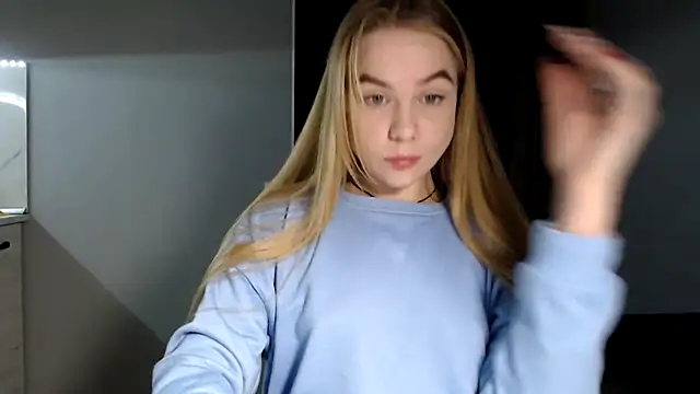 Snapshot of Sunbeam_ chatting on 12.06.24 Sunbeam online show from 12.06.24