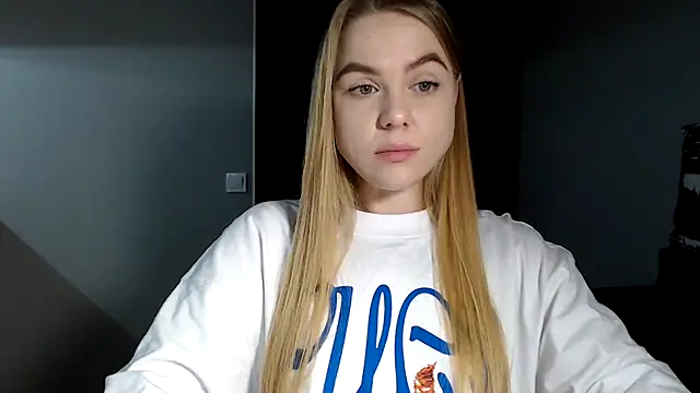 Snapshot of Sunbeam_ chatting on 02.05.25 Sunbeam online show from 02.05.25