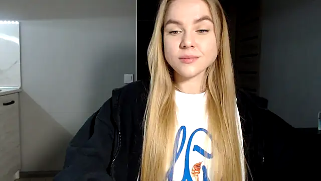 Snapshot of Sunbeam_ chatting on 02.12.25 Sunbeam online show from 02.12.25