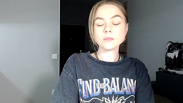 Snapshot of Sunbeam_ chatting on 03.22.26 Sunbeam online show from 03.22.26