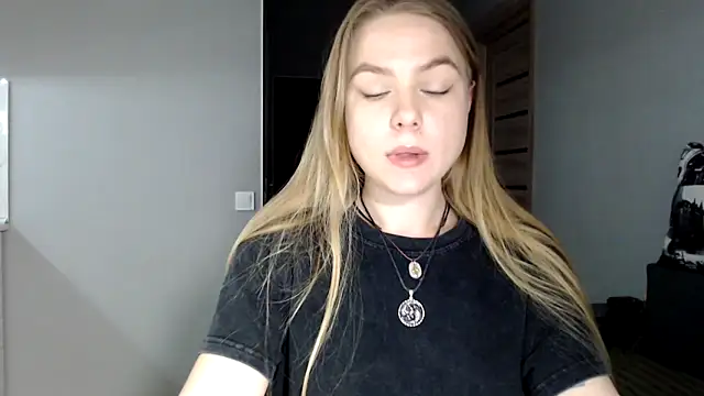 Snapshot of Sunbeam_ chatting on 03.28.26 Sunbeam online show from 03.28.26