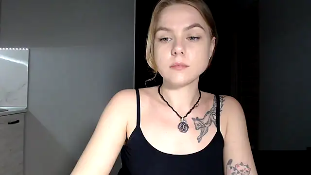 Snapshot of Sunbeam_ chatting on 04.23.26 Sunbeam online show from 04.23.26