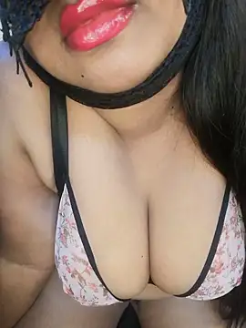 Snapshot of VINDY- chatting on 02.24.25 VINDY- online show from 02.24.25