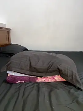 Snapshot of VINDY- chatting on 02.20.26 VINDY- online show from 02.20.26