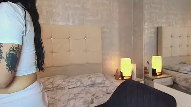 Snapshot of Baby_Venuss chatting on 01.11.25 Baby Venuss online show from 01.11.25