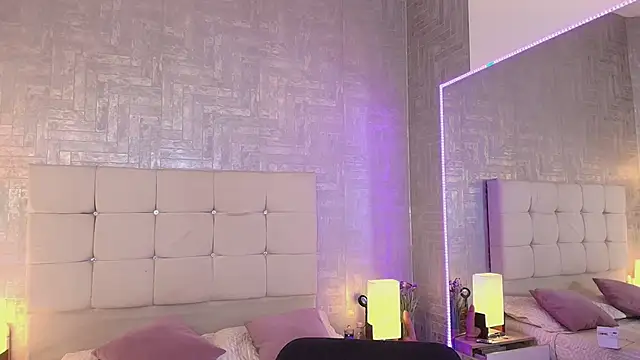 Snapshot of Baby_Venuss chatting on 02.28.25 Baby Venuss online show from 02.28.25