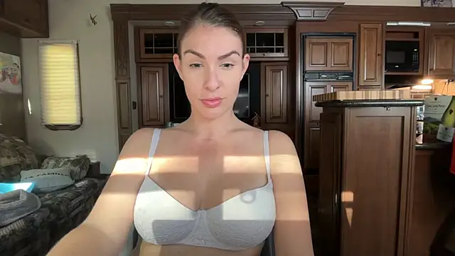 Snapshot of Milfywaysx chatting on 10.16.25 Milfywaysx online show from 10.16.25