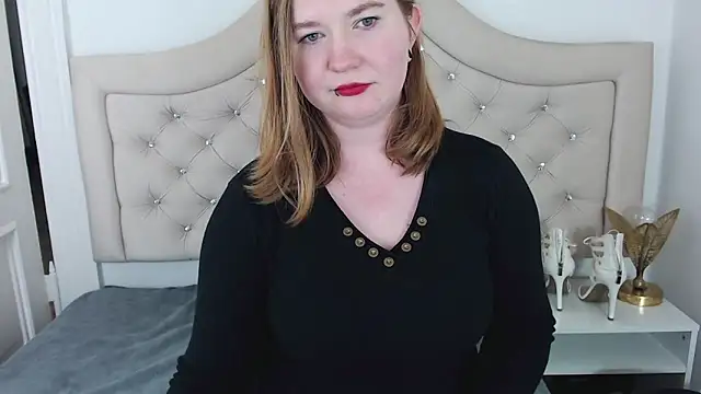 LaraDream online show from 01.11.25