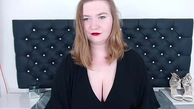 LaraDream online show from 03.20.25