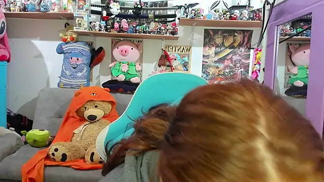 Snapshot of soficammy chatting on 12.01.25 soficammy online show from 12.01.25