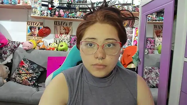 Snapshot of soficammy chatting on 12.04.25 soficammy online show from 12.04.25