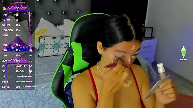 Snapshot of susan_smith18 chatting on 09.17.25 susan smith18 online show from 09.17.25