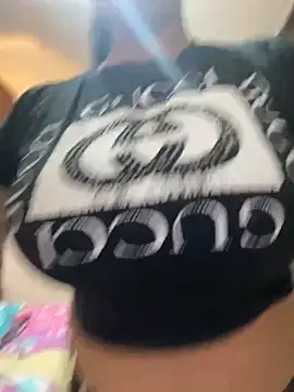 Snapshot of sofia_xxx02 chatting on 11.27.25 sofia xxx02 online show from 11.27.25