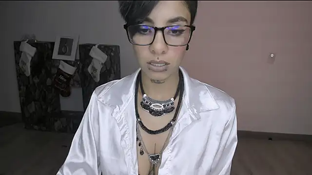 luci fer devil online show from 12.20.24